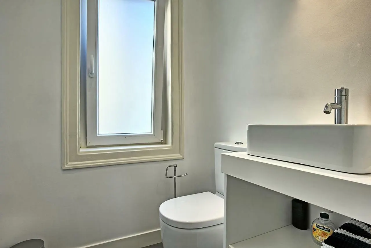 Myplacelisbon - Luxury Trindade III Apartment Lisbon